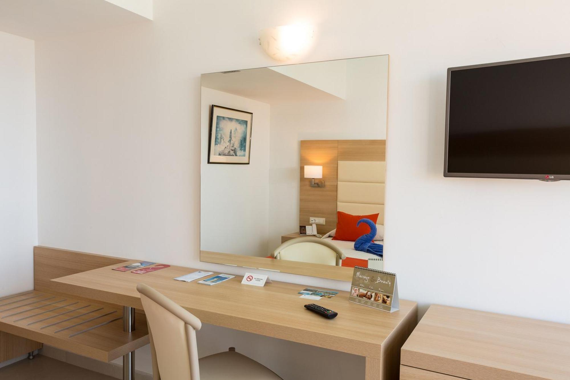 Superior Tweepersoonskamer met 2 Aparte Bedden en Uitzicht op Zee